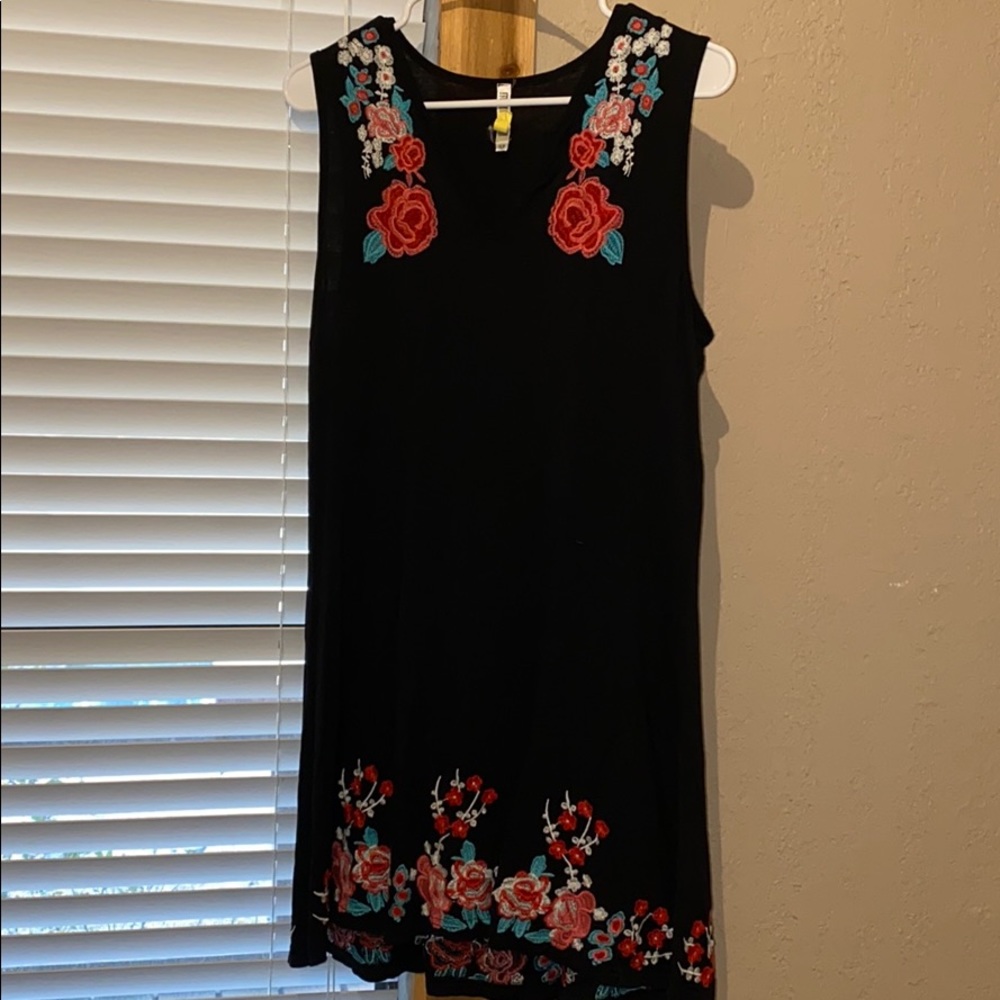 Black short dress with flowers